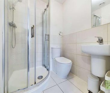 Wessex Court, Kestrel Road, Farnborough, Hampshire, GU14 - Photo 6