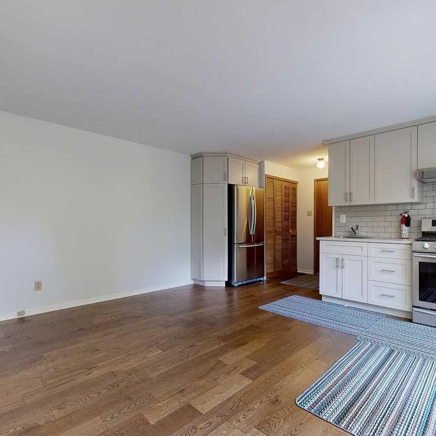 For Lease - 252 Elgin Mills Road Unit# Unit B, Richmond Hill, Ontario - Photo 1