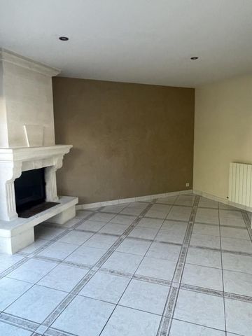 Location Appartement 4 pièces 110m² VILLENAVE D ORNON 33140 - Photo 2