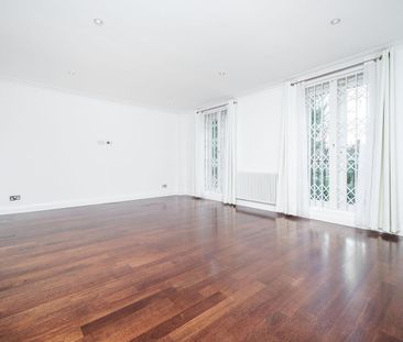 The Marlowes, St John’s Wood, NW8 - Photo 1