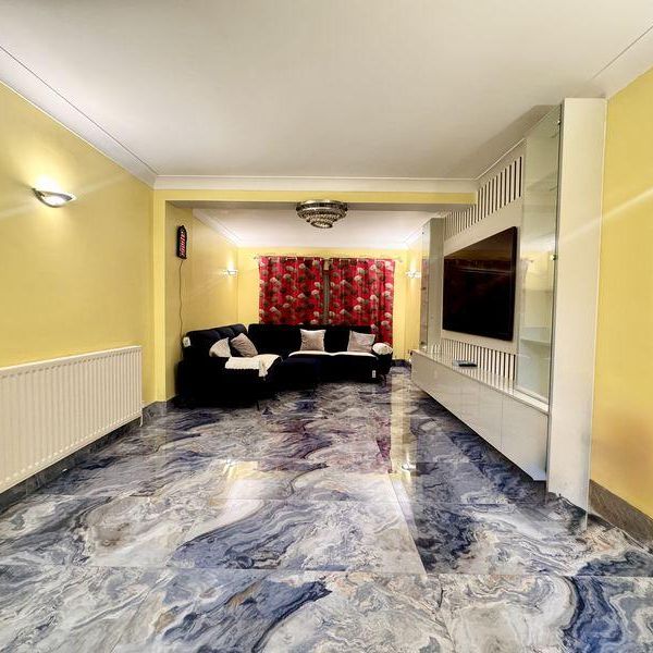 5 bedroom detached house to rent - Photo 1