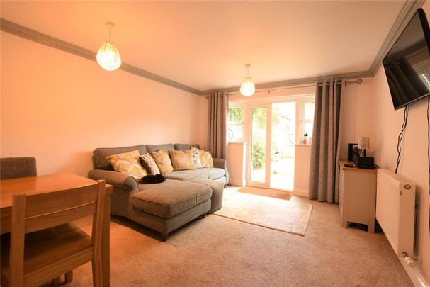 3 bedroom end of terrace house to rent - Photo 1