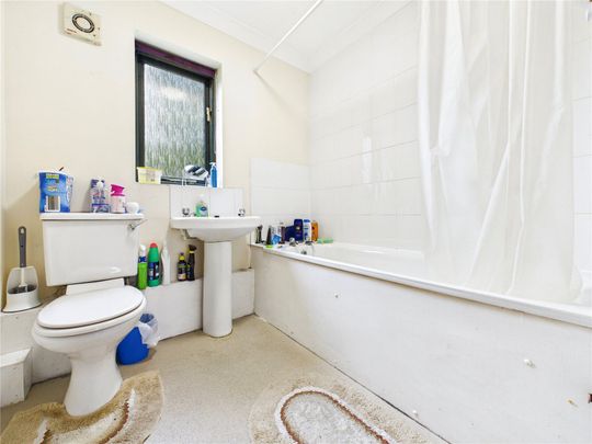 Burgess Place, Martlesham Heath, Ipswich, IP5 3QZ - Photo 1