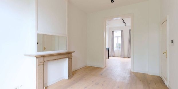 Woning te huur in Sint-Gillis voor € 4.800 met 5 slaapkamers - Photo 1
