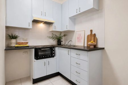 Studio apartment within walking distance to Hornsby station and shops - Photo 4