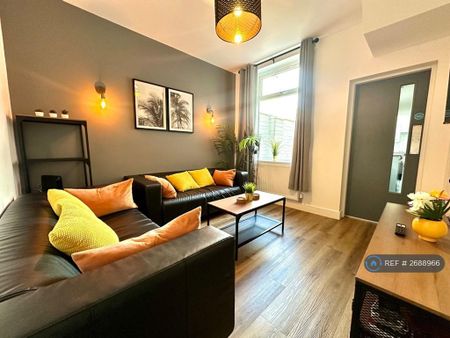 4 bedroom terraced house to rent - Photo 2