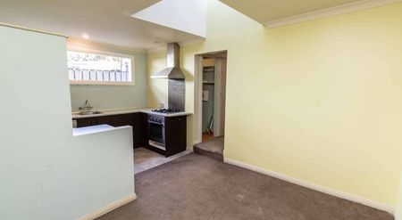 Sea views in Lyall Bay - Photo 3