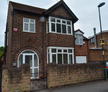 Lenton: Arnesby Road – 5 Bed - Photo 2