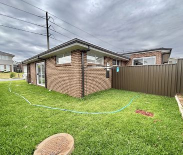 Modern Comfort & Style in a Prime Gledswood Hills Location - Photo 3