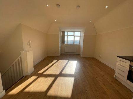 Hawkeswood Road, Southampton - Photo 3