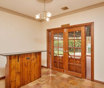 Large Family Home with Stunning Views - Photo 4