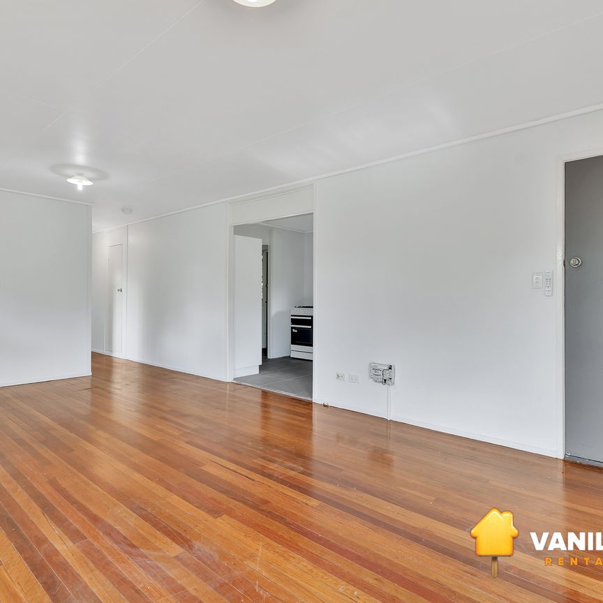 8 Overell Crescent, Riverview QLD 4303 - House For Rent | Domain - Photo 1