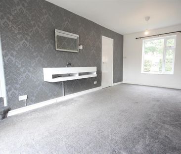 3 Bedroom House - Mid Terrace To Let - Photo 6