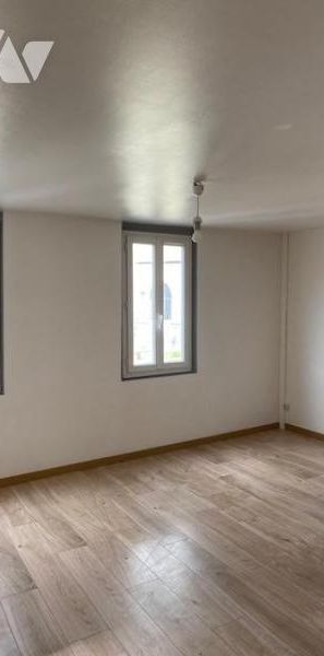 Une maison mitoyenne d'un côté située dans le Centre de Duclair - Photo 1