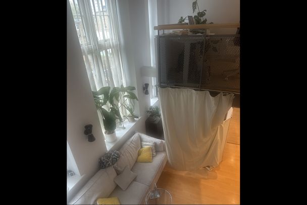 Room in a Shared Flat, The School House, N7 - Photo 1