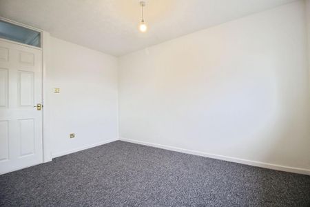 2 bedroom end of terrace house to rent - Photo 5