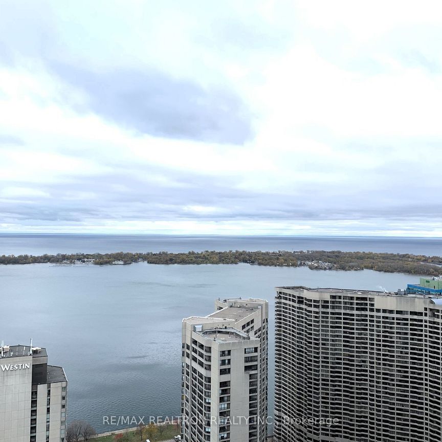 For Lease - 33 Bay Street Unit# 5006, Toronto, Ontario - Photo 1