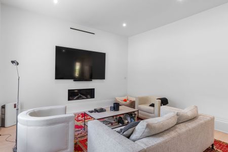 For Lease - 41 LIVERPOOL Street, Guelph, Ontario - Photo 2