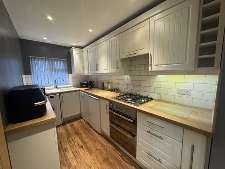 Southernway, Plymouth, PL9 - Photo 3