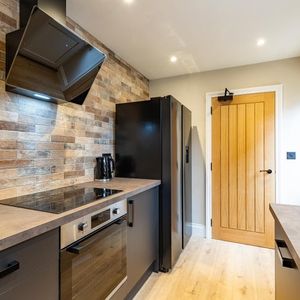 Stunning rooms in central house share - Photo 2