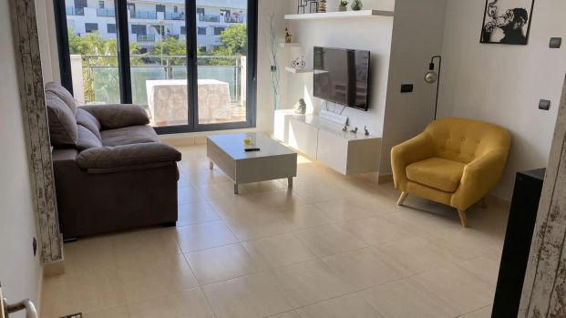 Piso de alquiler en Calle de Los Juegos de Atenas, 14, El Toyo - Foto 1