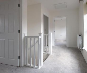 3 bedroom semi-detached house to rent - Photo 5