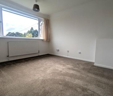 3 bedroom end of terrace house to rent - Photo 3