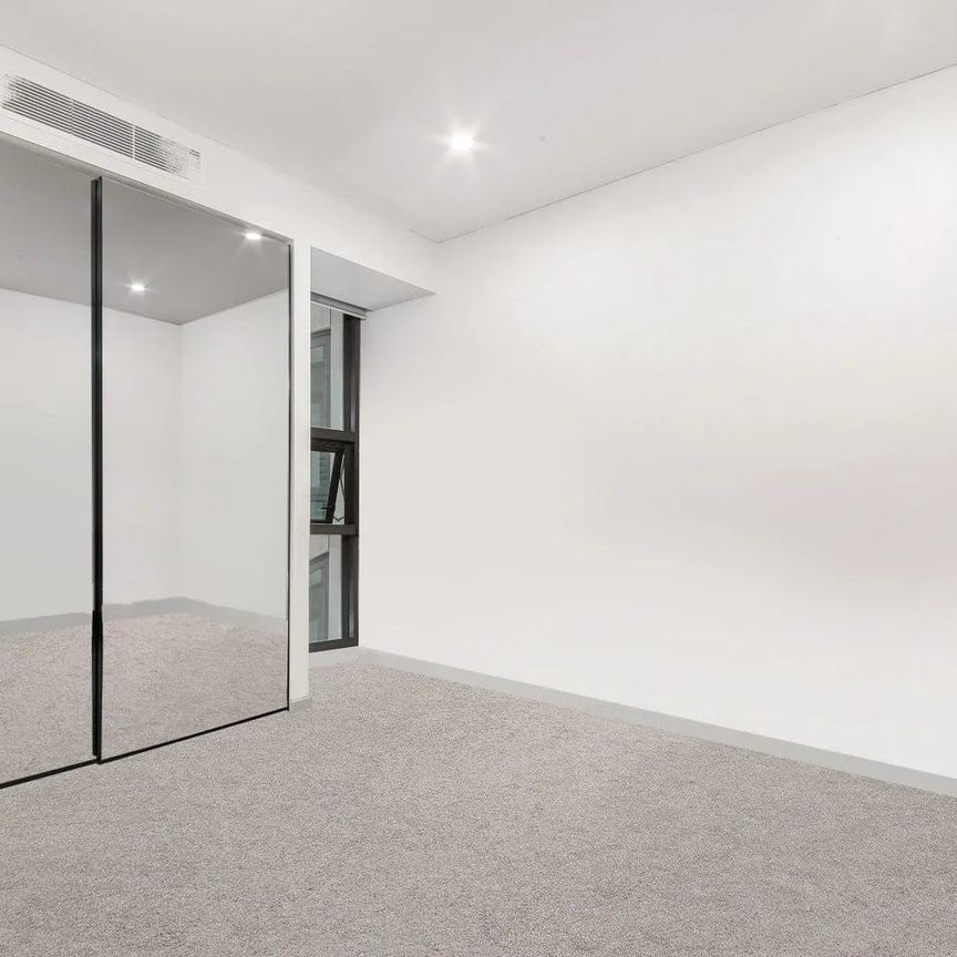 1 BEDROOM UNIT FEATURING BEAUTIFUL DISTRICT VIEWS - Photo 1