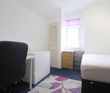 5 bedroom terraced house to rent - Photo 6