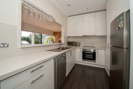 Grand Residence In Quiet Location - Photo 3