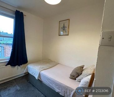 1 bedroom in a house share to rent - Photo 6