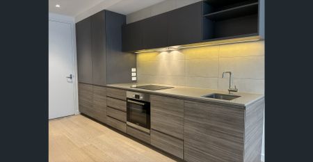 Exclusive Large One Bedroom Apartment - Photo 2
