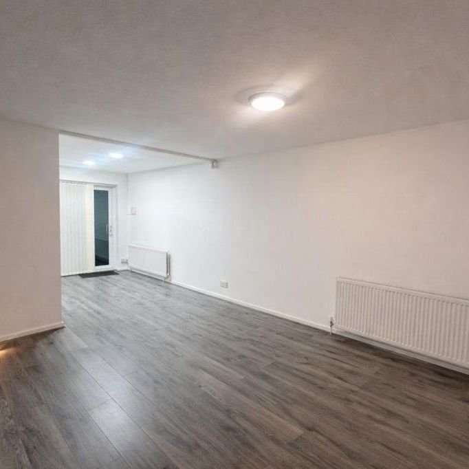 2 bedroom detached house to rent - Photo 1