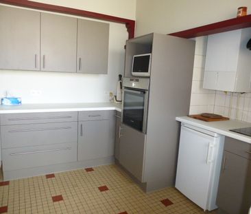 Location Appartement 5 pièces 116m² - Photo 3