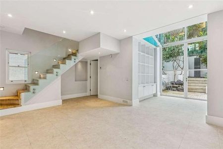 Denbigh Road, Notting Hill, London, W11 - Photo 3