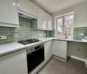 2 bedroom terraced house to rent - Photo 4