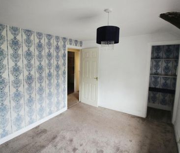 3 bedroom semi-detached house to rent - Photo 6