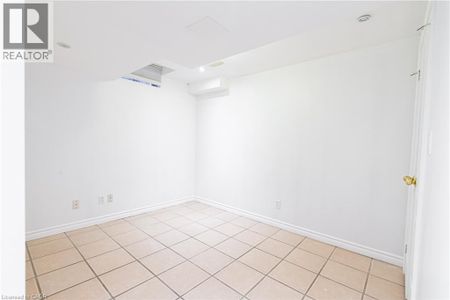 119 SUMMERS Drive Unit# Room E, Thorold, Ontario, L2V5C7 - Photo 3