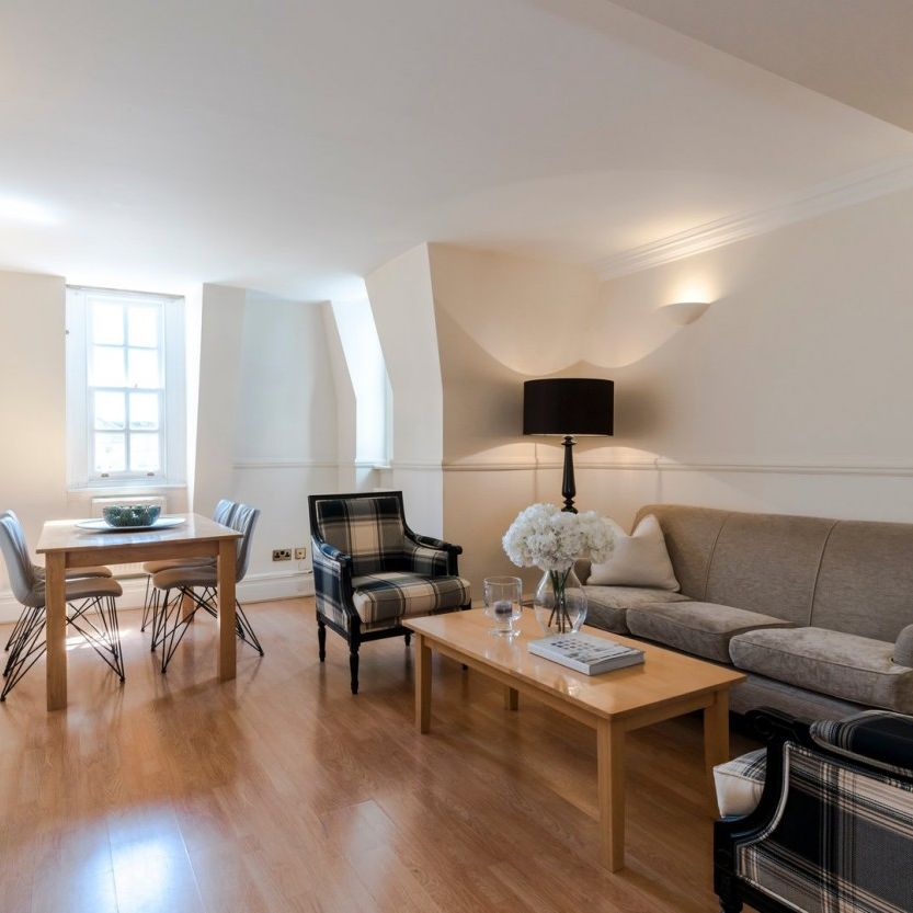 Baker Street, Marylebone, London, W1U - Photo 1