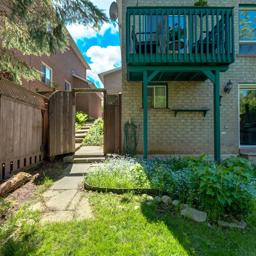 For Lease - 431 Carruthers Avenue Unit# Bsmt, Newmarket, Ontario - Photo 1