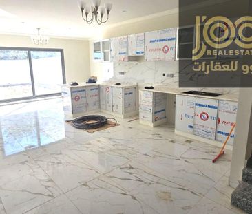 Sea view / Quiet and upscale area / First occupant - Photo 3