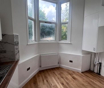 Studio Flat, Alkham Road, N16 - Photo 1