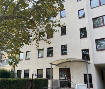 Helle 3-Zimmer Wohnung mit Balkon im 2. OG - Foto 1