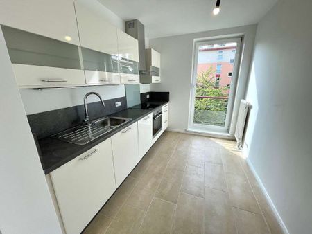 WBS mit besonderem Wohnbedarf - 3 Zimmer Wohnung mit Balkon und Loggia! - Photo 2