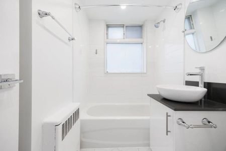 For Lease - 88 Bernard Avenue Unit# 305, Toronto, Ontario - Photo 4