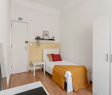 Rua do Conde de Redondo, Lisbon, Lisbon 1150-108 - Photo 5