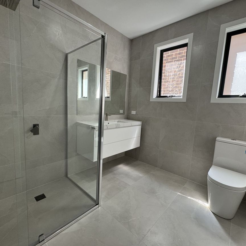 Low Maintenance New Townhouse - Photo 1