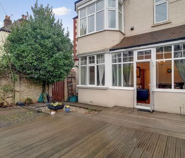 1 bedroom ground floor flat to rent - Photo 4