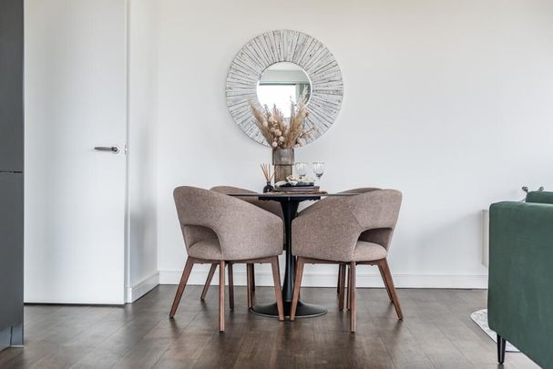 Watteau Square, Croydon - Photo 1