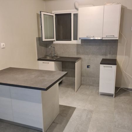 Studio/Γκαρσονιέρα για ενοικίαση Κυνοσάργους (Νέος Κόσμος) - Photo 4